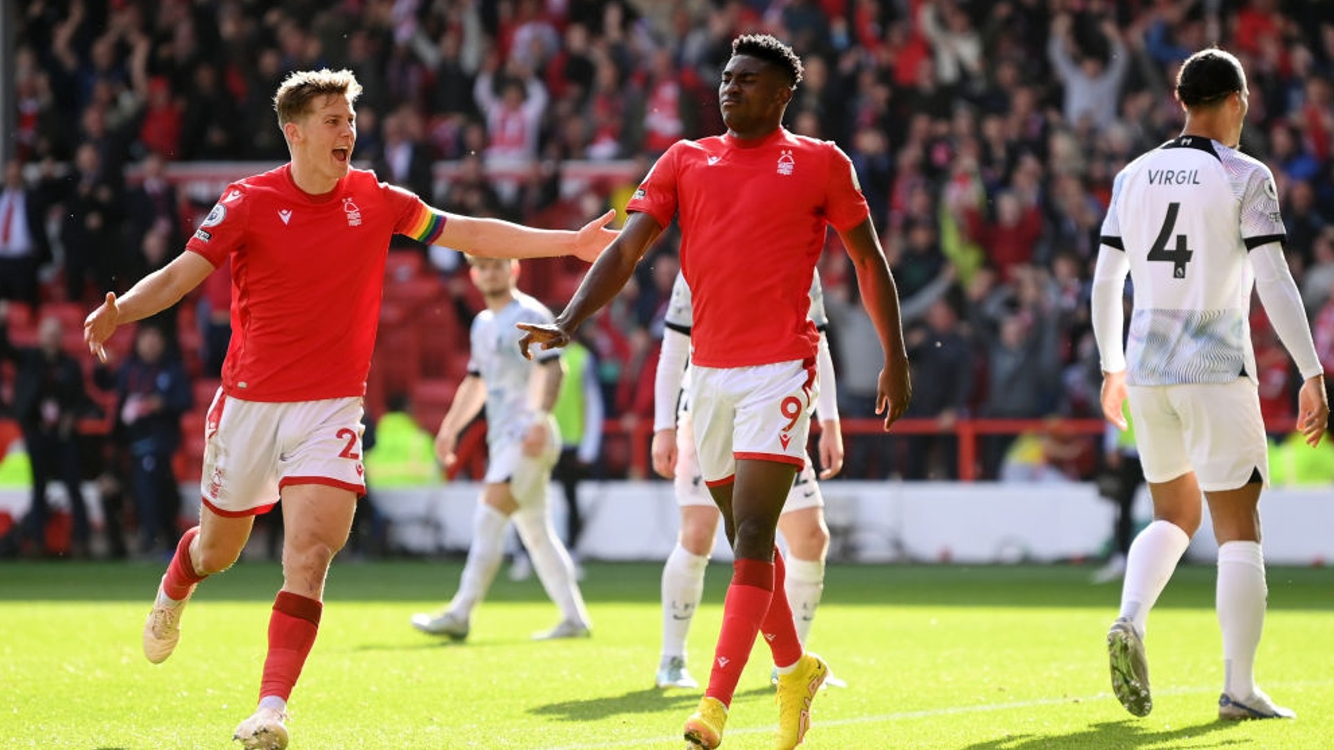 场比赛中发 场比赛中发