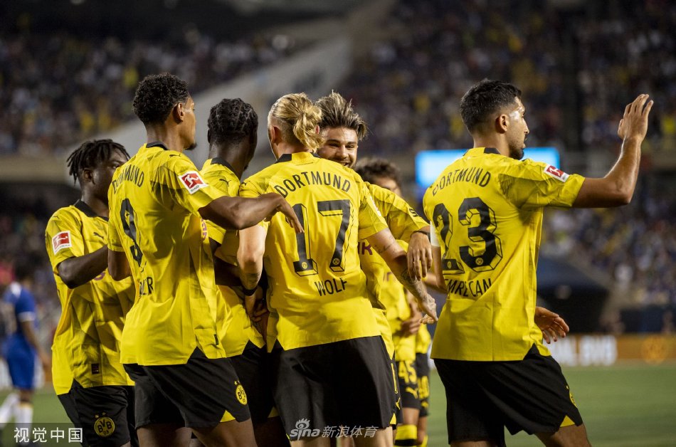 些球员在赛 些球员在赛